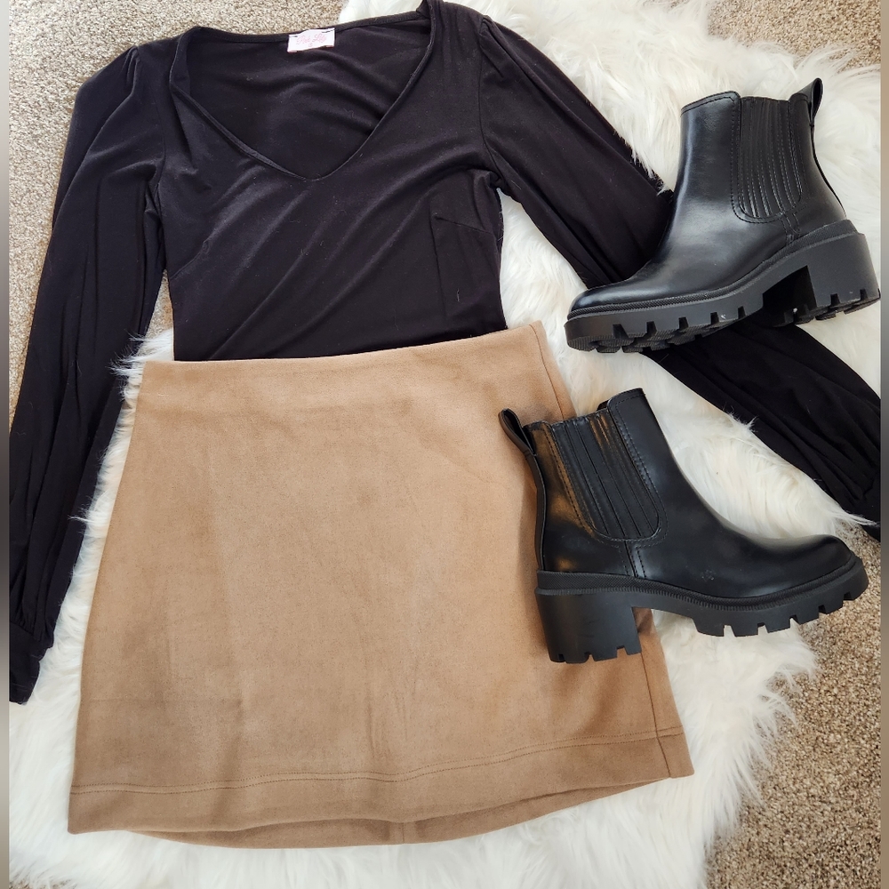 Pink Lily suede skirt